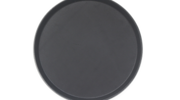 Dienbladen aan tafel